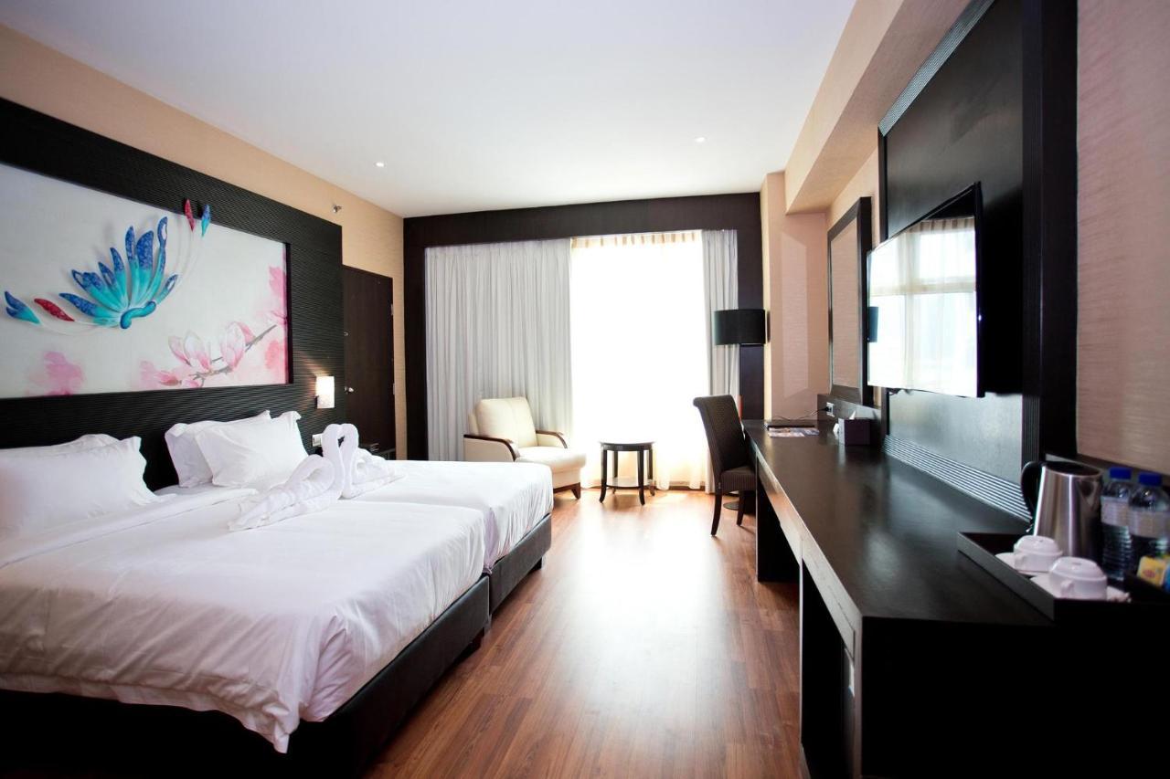 Vouk Hotel Suites, Penang George Town Eksteriør bilde