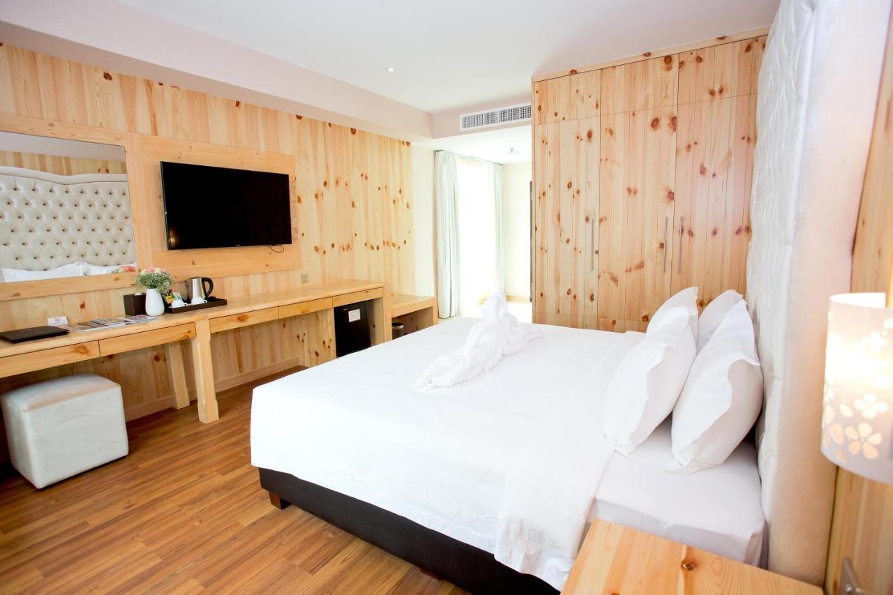 Vouk Hotel Suites, Penang George Town Eksteriør bilde